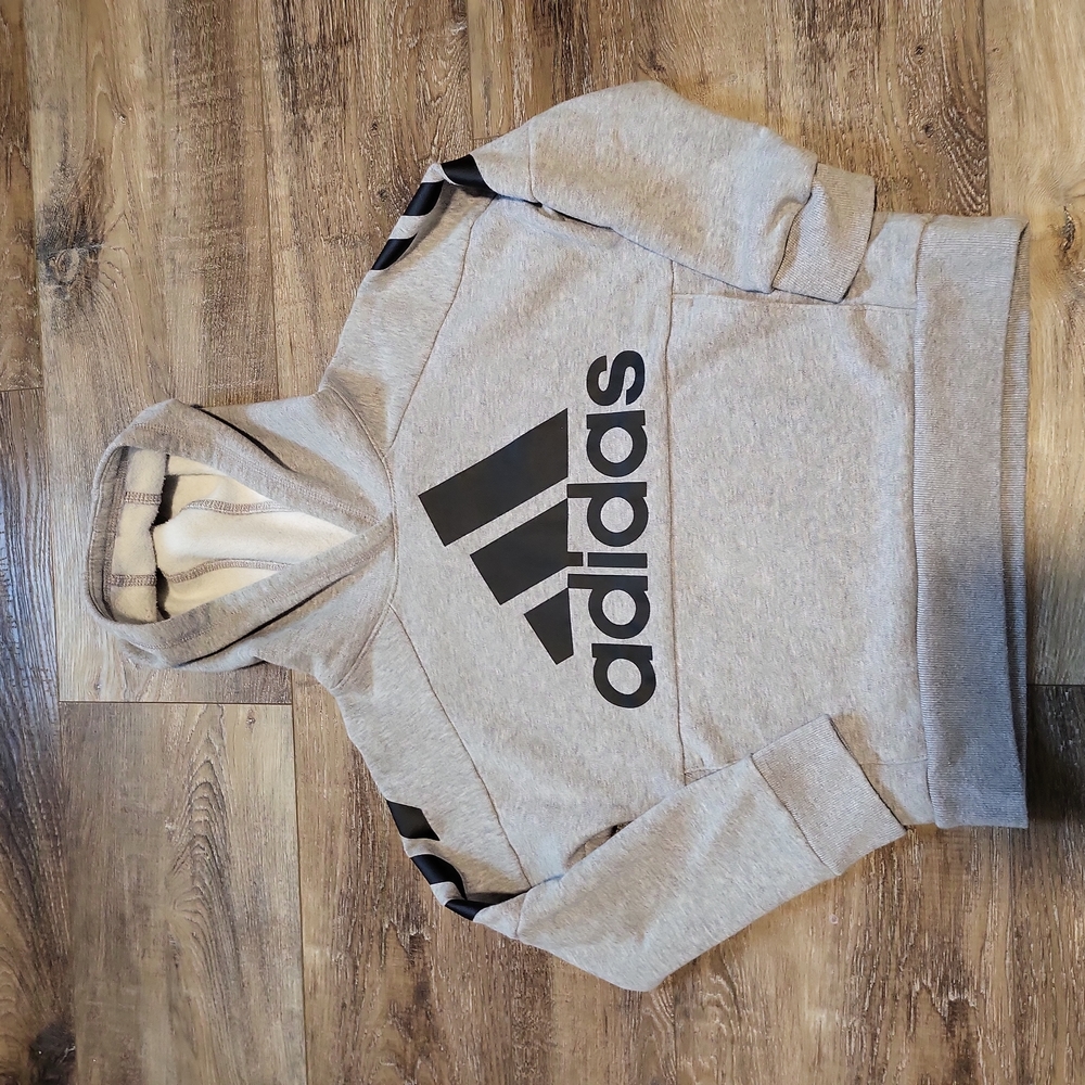 Adidas sweatshirt - Boys small - 7/8